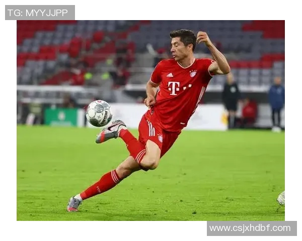 莱万重返德甲战旧主拜仁球迷怒斥其背叛与忘恩负义 莱万重返德甲战旧主拜仁球迷怒斥其背叛与忘恩负义