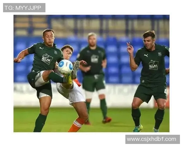 克莱蒙与沙托鲁的激烈对决展现法乙联赛的精彩与悬念 克莱蒙与沙托鲁的激烈对决展现法乙联赛的精彩与悬念